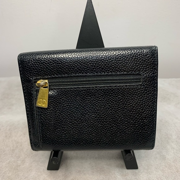 Authentic Chanel Caviar Compact Wallet - Picture 2 of 14
